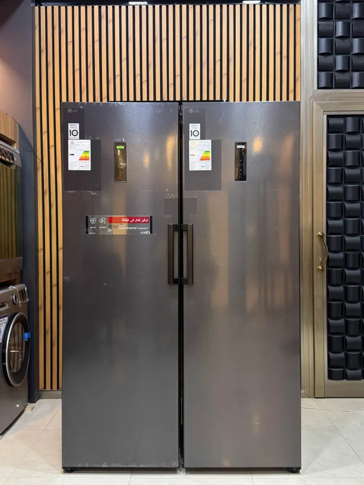 نمای کلی یخچال فریزر دوقلوی ال جی GC-B514EAFM و GC-B511EADM رنگ دودی