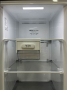 نمای داخلی نزدیک فریزر دوقلوی ال جی GC-B514EAFM با یخساز دستی Twist Ice Maker