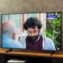 نمای کلی تلویزیون سامسونگ Q8F مدل 2025 با صفحه‌ نمایش QLED